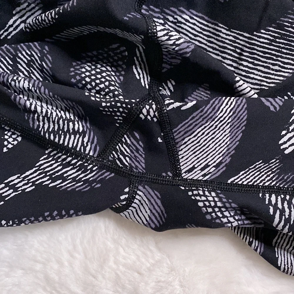 Lululemon size 4 leggings! - Picture 3 of 3